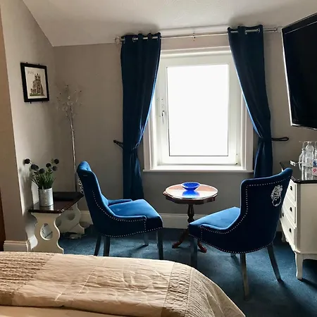 Norman With Free Parking Affittacamere 4*