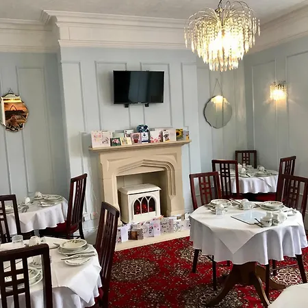 Πανσιόν Norman With Free Parking Γουίτμπι