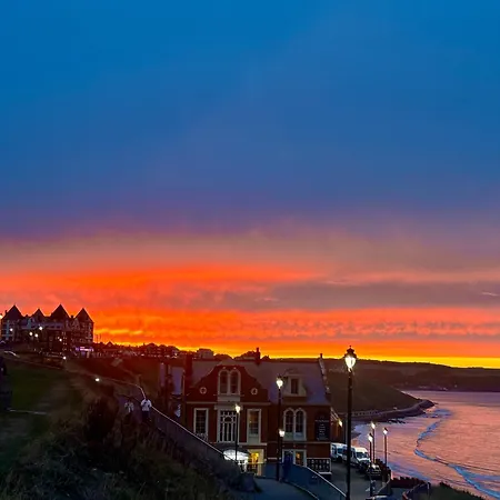 Guest house Norman With Free Parking Whitby