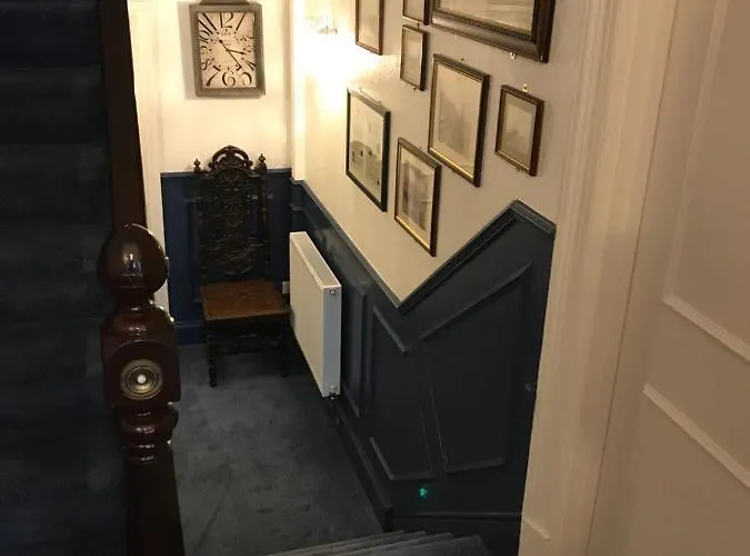 ゲストハウス Norman With Free Parking