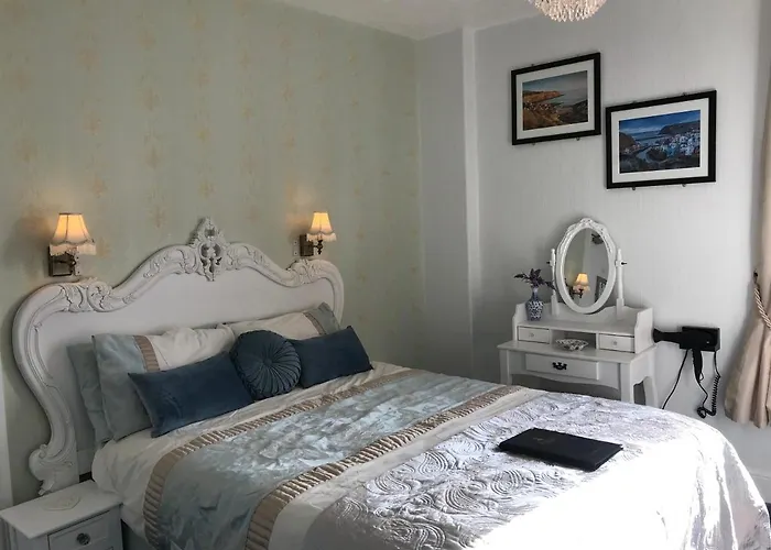 Norman With Free Parking 4*