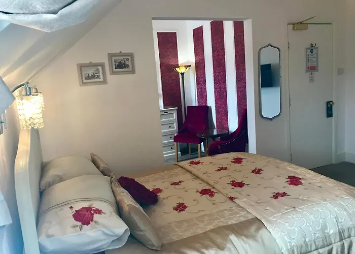 Norman With Free Parking 4*