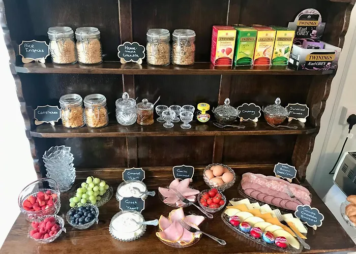 ゲストハウス Norman With Free Parking