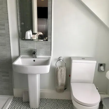 Norman With Free Parking Pensionat Whitby